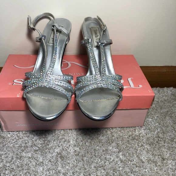 Touch Ups Silver Lyric 2 1/2" Heels Special Occasion - Picture 10 of 12